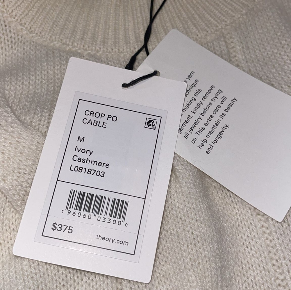 Cashmere delight! Gorgeous sweater